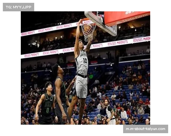 篮板球争夺体现球队活力 尼克斯马刺前场篮板占优